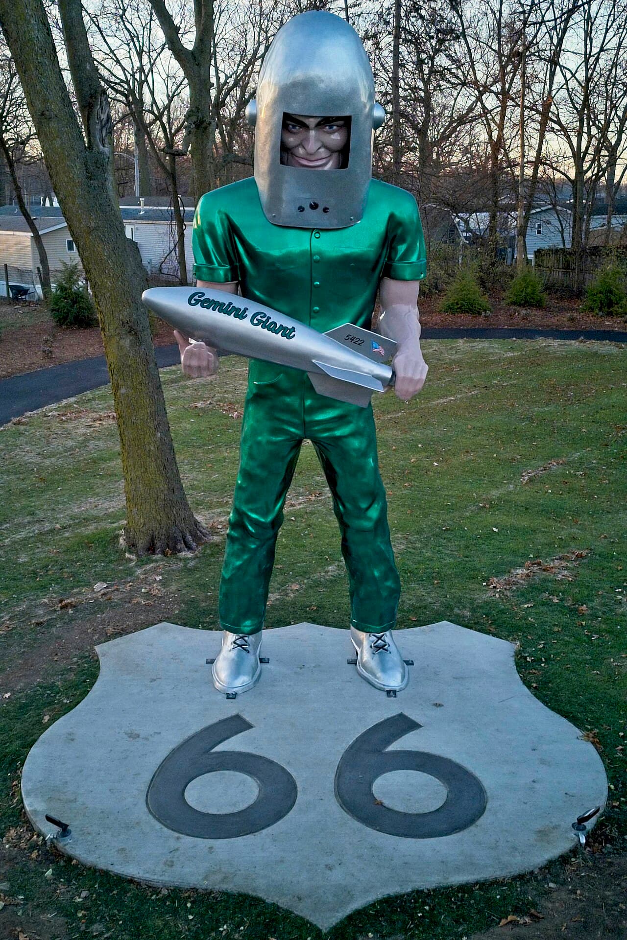 The Gemini Giant — photo 2